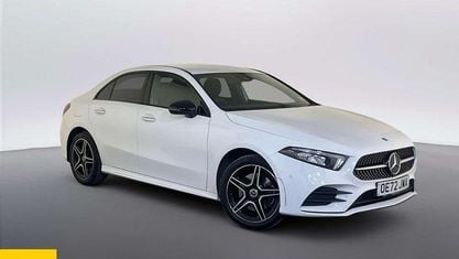 Begagnad Mercedes A250 AMG line 218 HK (160 kW) 2022 Vit Sedan
