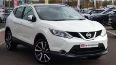 White Used 2017 Nissan Qashqai Tekna SUV | £8,499 (Fair price)
