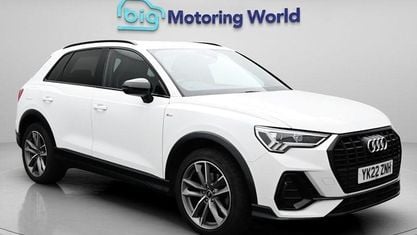 Używany Audi Q3 Black Edition 150 KM (110 kW) 2022 Biały SUV