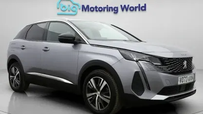 Second-hand Peugeot 3008 Allure 131 CP (96 kW) 2023 Gri SUV