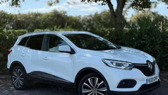 White Used 2020 Renault Kadjar Iconic SUV | £11,892 (Fair price)