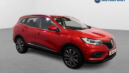 Red Used 2019 Renault Kadjar Iconic SUV | £13,599 (Fair price)