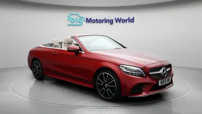 Begagnad Mercedes C200 AMG line 184 HK (135 kW) 2019 Röd Cab