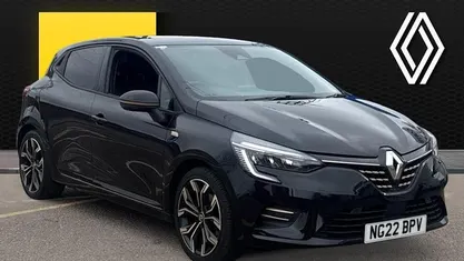 Used Renault Clio V SE 140 HP (102 kW) 2022 Hatchback