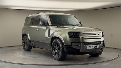 Begagnad Land Rover Defender SE Dynamic 300 HK (220 kW) 2023 SUV