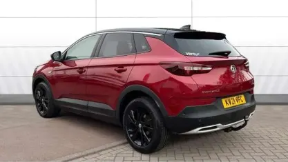Used Vauxhall Grandland X SRi 131 HP (96 kW) 2021 Red SUV