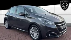 Used 2018 Peugeot 208 Signature Sky Hatchback | £6,557 (Fair price)