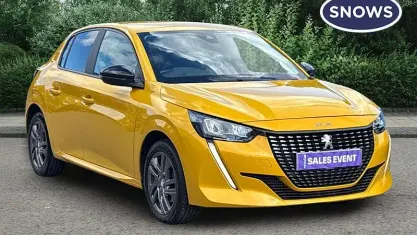 Used Peugeot 208 Active+ 102 HP (75 kW) 2022 Yellow Hatchback