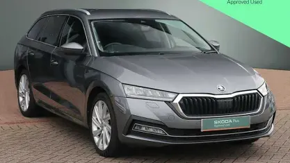 Used Skoda Octavia SE L 150 HP (110 kW) 2023 Graphite grey metallic Estate