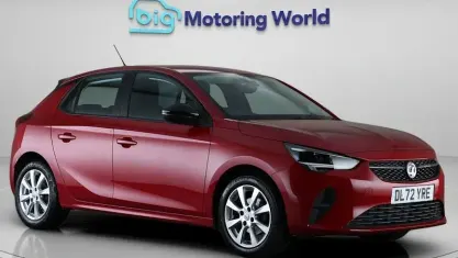 Usado Vauxhall Corsa Design Edition 75 HP (55 kW) 2023 Vermelho Citadino