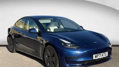 Used Tesla Model 3 Standard Range Plus 366 kW (498 HP) 2021 Sedan