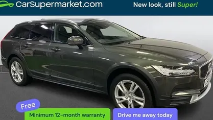 Usado Volvo V90 CC Pro 190 HP (139 kW) 2018 Cinzento Carrinha