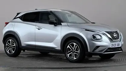 Used Nissan Juke N-Connecta 114 HP (83 kW) 2025 Silver SUV