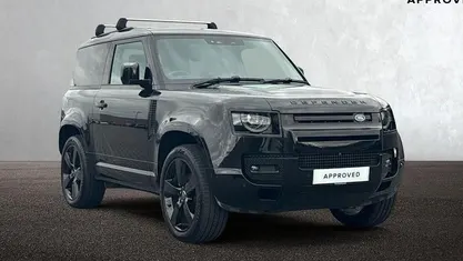 Used 2025 Land Rover Defender HSE Dynamic Estate | £62,499 (Super price)