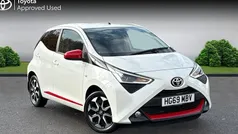 Pure white Used 2020 Toyota Aygo Trend Hatchback | £8,851 (Fair price)