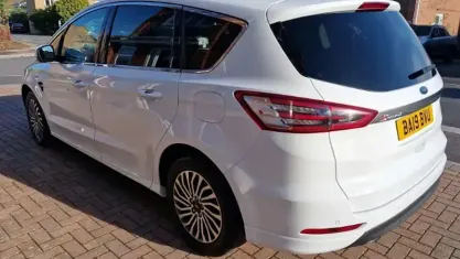 Używany Ford S-MAX Titanium 165 KM (121 kW) 2019 Biały Minivan
