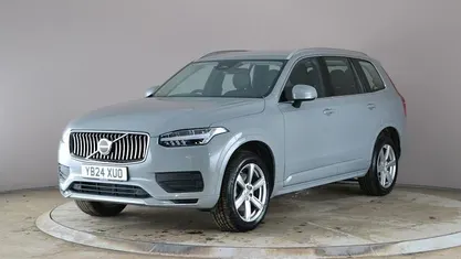 Used Volvo XC90 Core 250 HP (183 kW) 2025 SUV