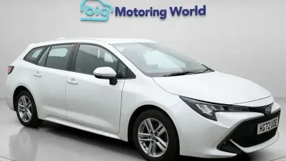 Second-hand Toyota Corolla 122 CP (89 kW) 2022 Alb Break