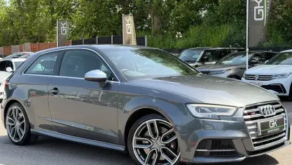 Begagnad Audi S3 Sportback Advanced 310 HK (228 kW) 2017 Grå Halvkombi