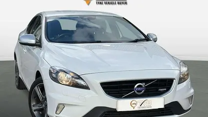Used Volvo V40 R-Design 150 HP (110 kW) 2015 Hatchback