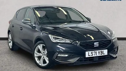 Used Seat Leon FR 110 HP (80 kW) 2023 Blue Hatchback