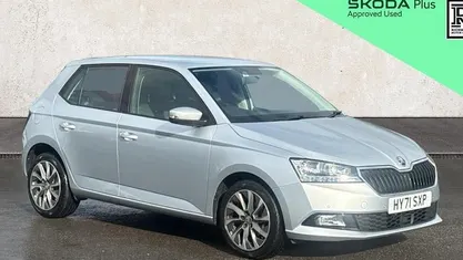 Used Skoda Fabia SE Drive 95 HP (69 kW) 2021 Brilliant silver metallic Hatchback