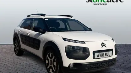 Used Citroën C4 Cactus Flair 99 HP (72 kW) 2017 Hatchback
