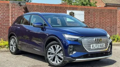Usado Audi Q4 e-tron Sport 150 kW (204 CV) 2023 Azul SUV