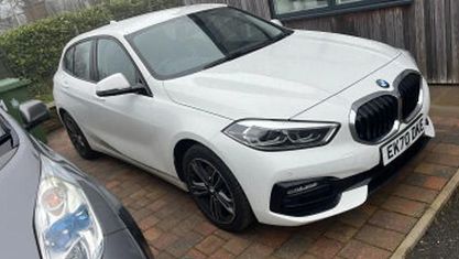 Usado BMW 118 Sport Line 140 HP (102 kW) 2020 Branco Citadino