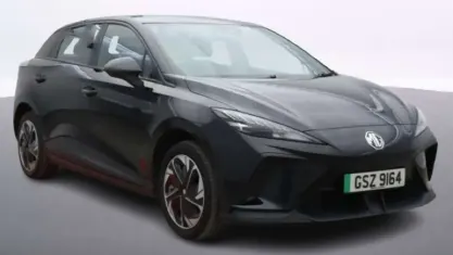 Used MG MG4 EV SE 125 kW (170 HP) 2023 Black Hatchback