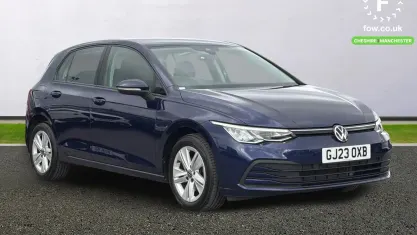 Used VW Golf VIII Life 116 HP (85 kW) 2023 Blue Hatchback