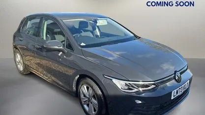 Used VW Golf VIII Life 150 HP (110 kW) 2023 Hatchback
