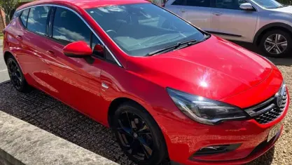 Second-hand Vauxhall Astra SRi 105 CP (77 kW) 2018 Roșu Hatchback