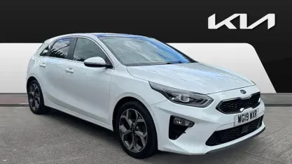Używany Kia Ceed First Edition 140 KM (102 kW) 2019 Biały Hatchback