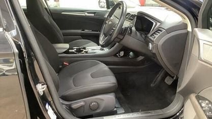 Used Ford Mondeo Titanium 180 HP (132 kW) 2016 Black Hatchback