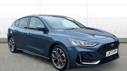 Used Ford Focus ST-Line 155 HP (114 kW) 2022 Blue Hatchback