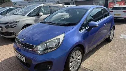Used Kia Rio 109 HP (80 kW) 2012 Blue Hatchback
