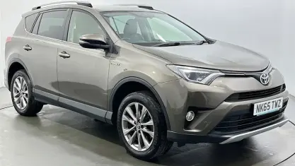Used Toyota RAV4 197 HP (144 kW) 2016 Beige SUV