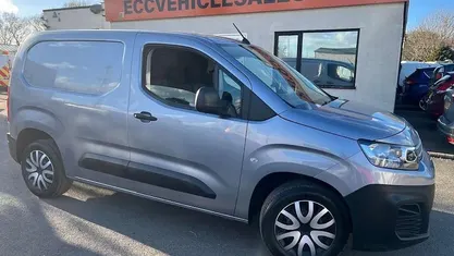 Used Citroën Berlingo 102 HP (75 kW) 2021 MPV