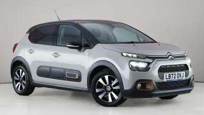Used Citroën C3 PureTech 83 HP (61 kW) 2023 Beige Hatchback