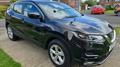 Second-hand Nissan Qashqai Acenta Premium 140 CP (102 kW) 2020 Negru SUV