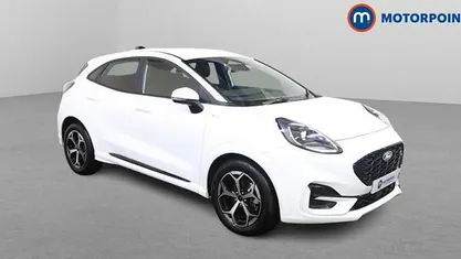 White Used 2025 Ford Puma ST-Line Hatchback | £19,399 (Fair price)