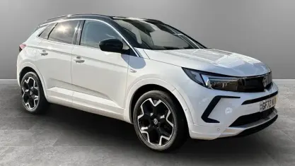 Used Vauxhall Grandland X Elite 226 HP (166 kW) 2021 White SUV