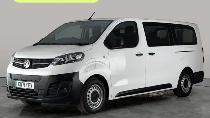 Used Vauxhall Vivaro 100 kW (136 HP) 2021 White MPV