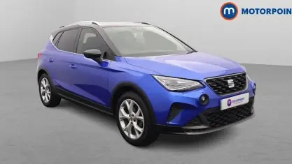 Usado Seat Arona FR 110 CV (80 kW) 2023 Azul SUV