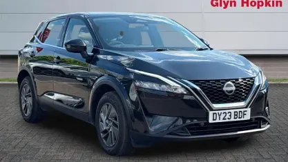 Usado Nissan Qashqai Acenta Premium 158 HP (116 kW) 2023 Preto SUV