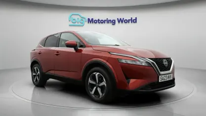 Used Nissan Qashqai N-Connecta 140 HP (102 kW) 2023 Red SUV