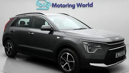 Używany Kia Niro 141 KM (103 kW) 2023 Szary SUV