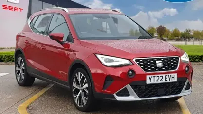 Used Seat Arona Xperience Lux 110 HP (80 kW) 2022 Red SUV