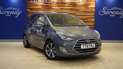 Used Hyundai ix20 SE 90 HP (66 kW) 2016 Grey Hatchback